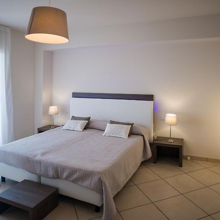 Riva Del Sol Bed and Breakfast Santa Teresa Di Riva Exteriör bild