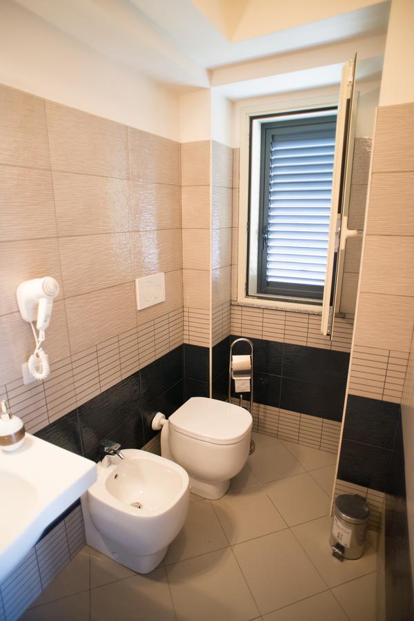 Riva Del Sol Bed and Breakfast Santa Teresa Di Riva Exteriör bild